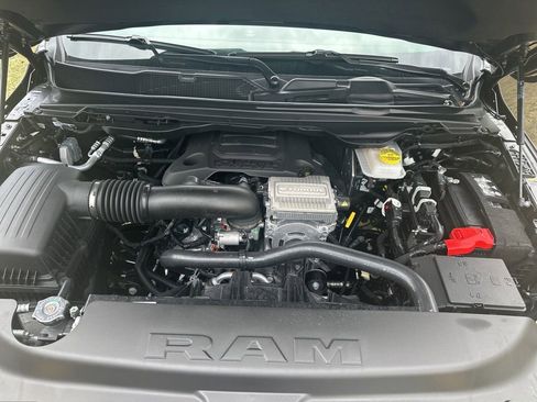New 2026 RAM 1500 Express AWD/4WD image 23