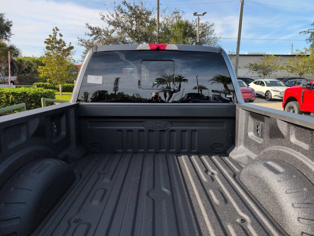 New 2026 Ford F350 Lariat w/ Black Appearance Package AWD/4WD image 26