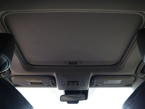 Used 2019 Toyota RAV4 XLE Premium w/ Cold Weather Package AWD/4WD image 21