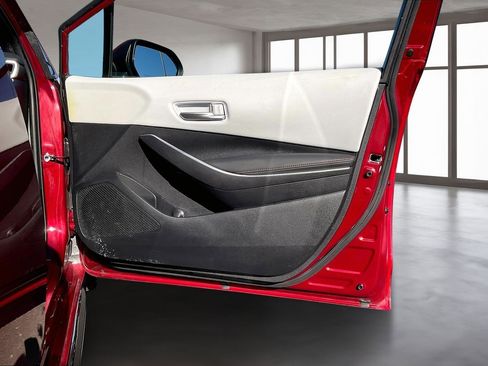 Used 2024 Toyota Corolla SE image 28