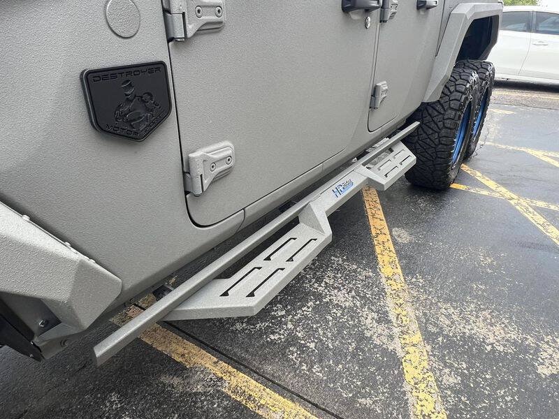 Used 2021 Jeep Gladiator Sport AWD/4WD image 4