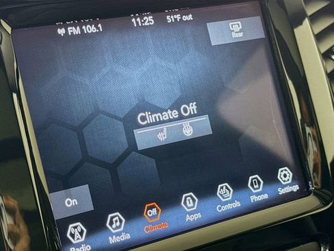 Used 2021 Jeep Cherokee Limited image 20