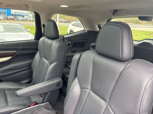 Used 2022 Subaru Ascent Touring image 37