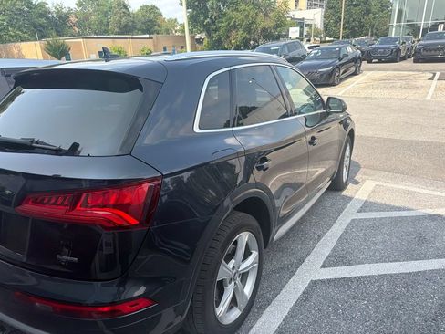 Used 2020 Audi Q5 2.0T Premium Plus w/ Premium Plus Package AWD/4WD image 3