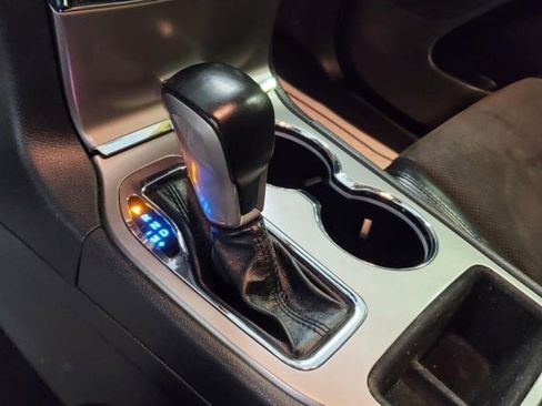 Used 2020 Jeep Grand Cherokee Altitude image 26