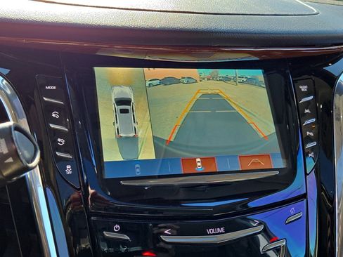 Used 2018 Cadillac Escalade ESV Luxury image 18