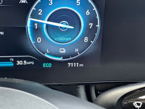 Certified 2025 Hyundai Elantra SEL image 27