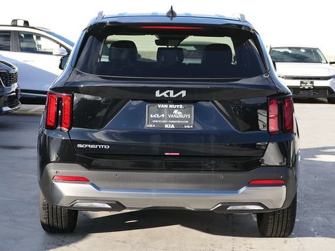 New 2026 Kia Sorento S FWD image 4