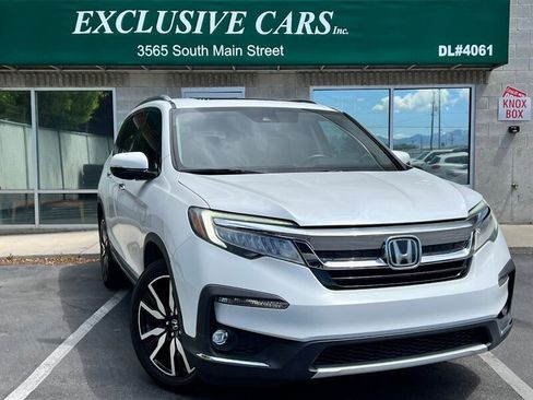 Used 2022 Honda Pilot Touring image 1