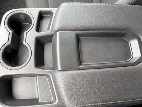 Used 2022 Chevrolet Silverado 1500 LT image 24