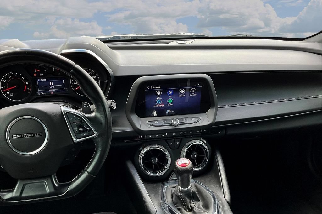 Used 2022 Chevrolet Camaro LT w/ Technology Package RWD image 9