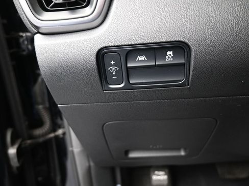 Used 2022 Kia Sorento LX image 31