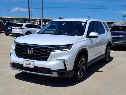 Used 2025 Honda Pilot EX-L image 4