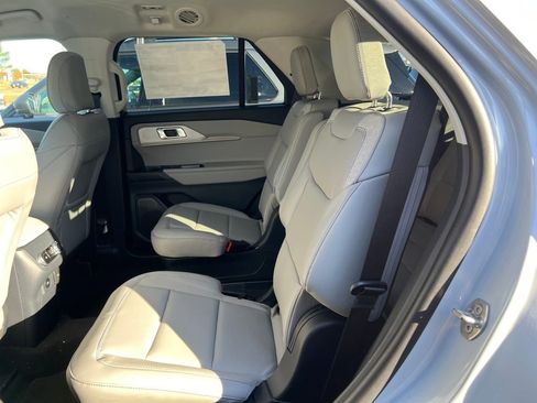New 2026 Ford Explorer Active w/ Active Comfort Package image 12