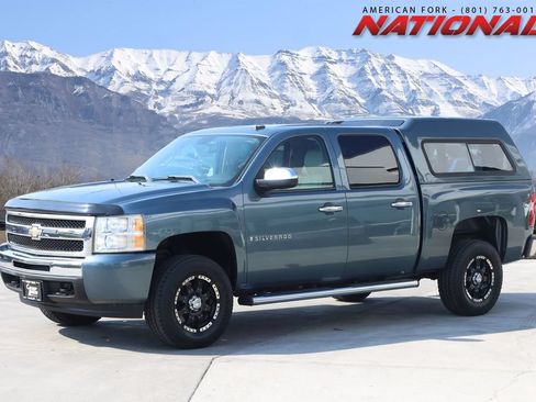 Used 2009 Chevrolet Silverado 1500 LT w/ Regional Value Package RWD image 1
