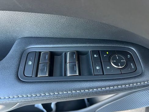 Used 2025 Lexus RX 450h AWD w/ Convenience Package image 30