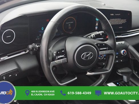 Used 2021 Hyundai Elantra Limited FWD image 19