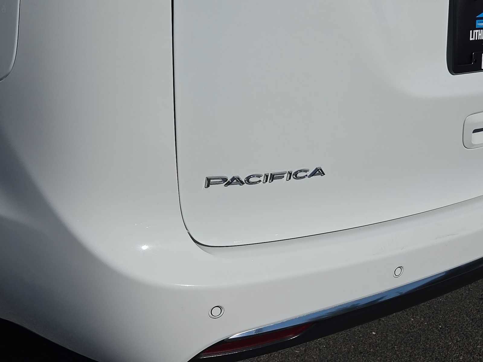 Used 2023 Chrysler Pacifica Touring-L FWD image 15