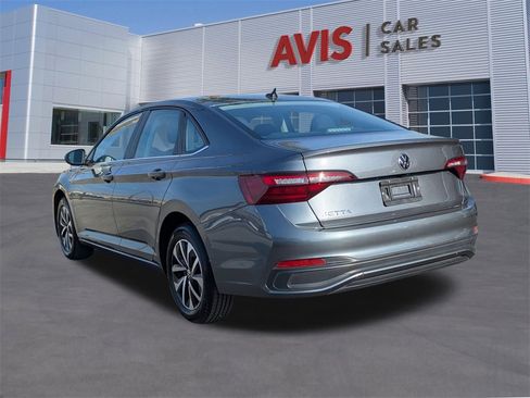 Used 2024 Volkswagen Jetta S image 9
