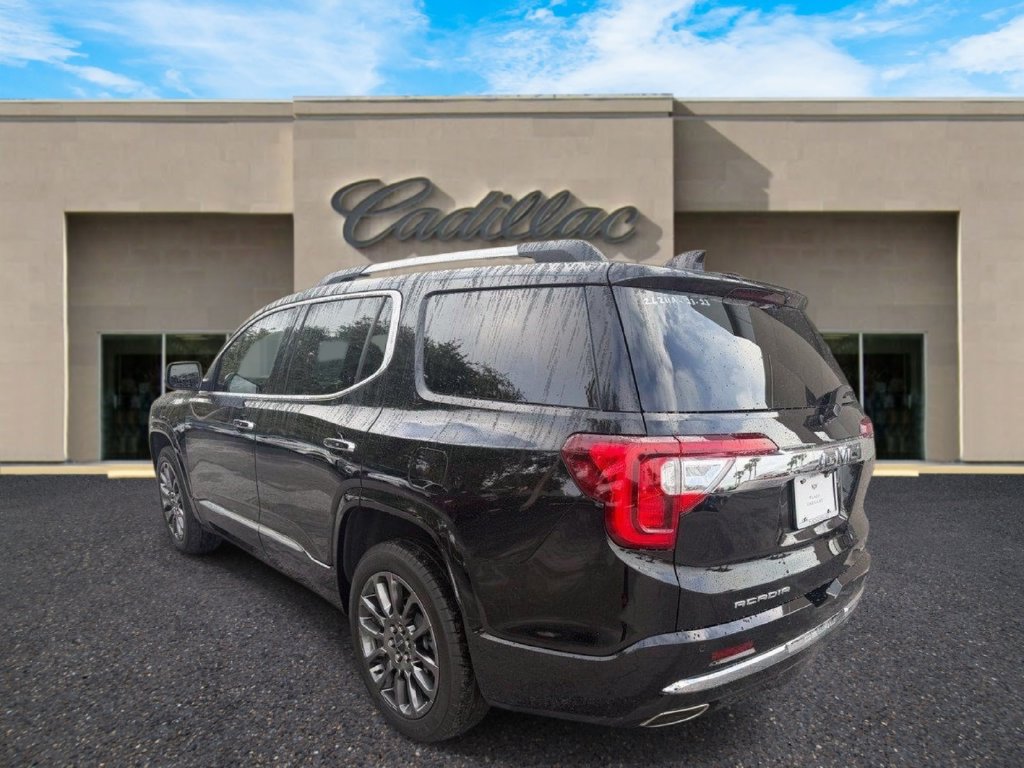 Used 2023 GMC Acadia Denali w/ Black Diamond Edition AWD/4WD image 5
