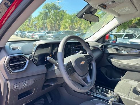 New 2026 Chevrolet TrailBlazer LT FWD image 25