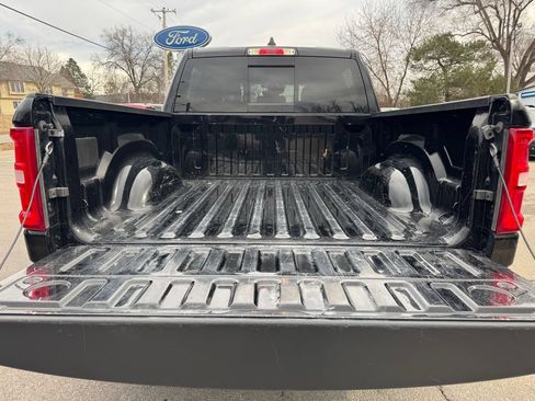 Used 2025 RAM 1500 Laramie AWD/4WD image 11