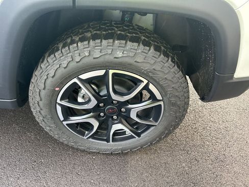 New 2026 Jeep Compass Trailhawk AWD/4WD image 30