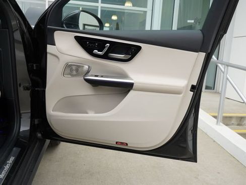 Used 2026 Mercedes-Benz GLC 300 image 17