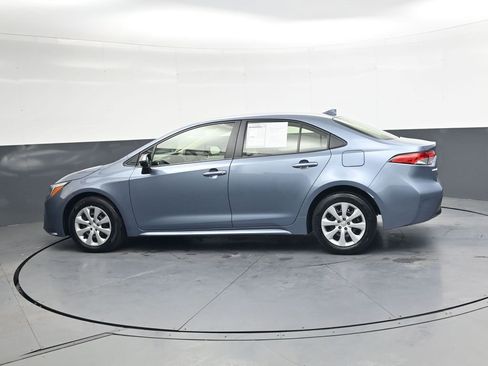 Used 2025 Toyota Corolla LE image 7