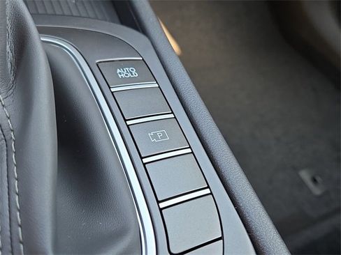 New 2026 Hyundai Kona SE image 15