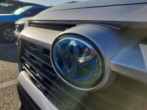 Used 2021 Toyota RAV4 XLE image 11