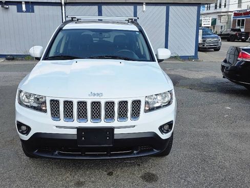 Used 2017 Jeep Compass High Altitude AWD/4WD image 2