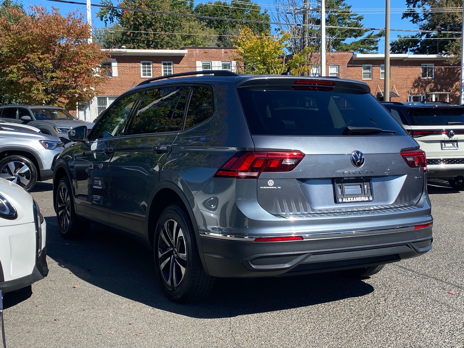Used 2023 Volkswagen Tiguan S w/ Driver Assistance Package AWD/4WD image 5