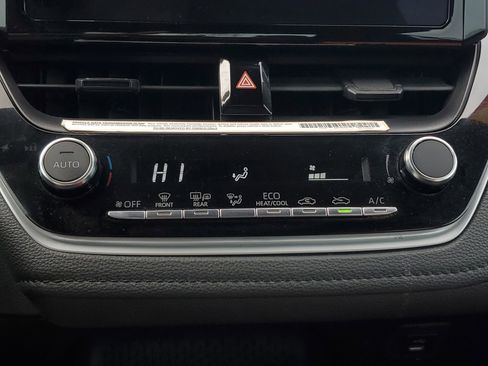 Certified 2024 Toyota Corolla SE image 26