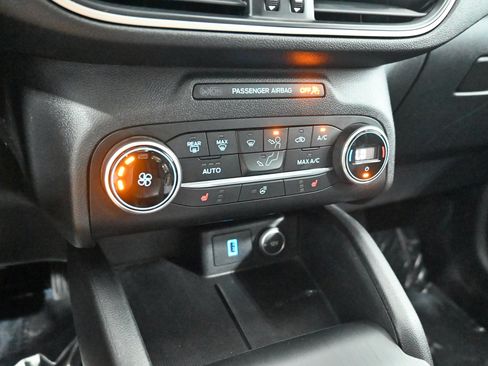 Used 2020 Ford Escape SEL AWD/4WD image 18