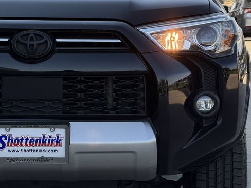 Used 2024 Toyota 4Runner TRD Off-Road Premium w/ Moonroof Package AWD/4WD image 8