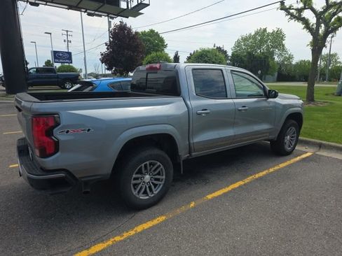 Certified 2025 Chevrolet Colorado LT w/ Advanced Trailering Package AWD/4WD image 3