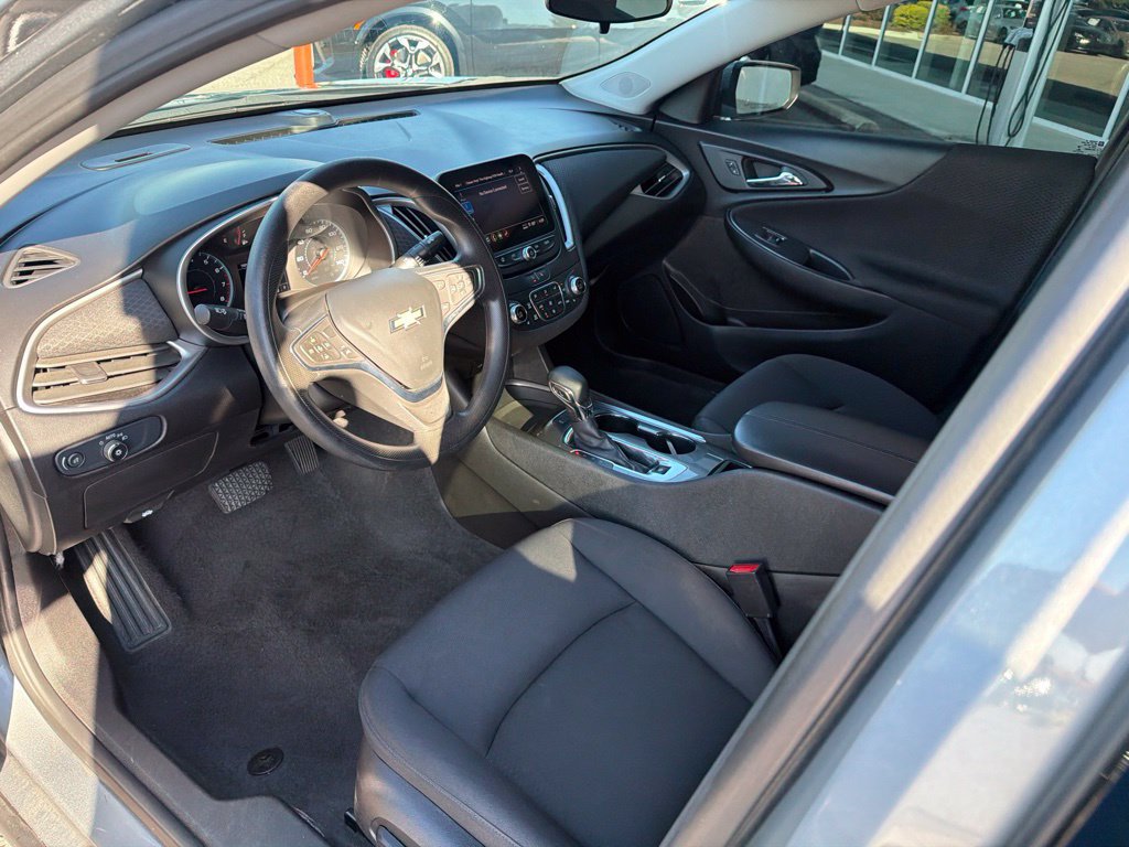 Used 2024 Chevrolet Malibu LT FWD image 17
