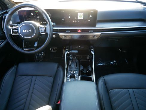 Used 2024 Kia Sorento SX Prestige image 10