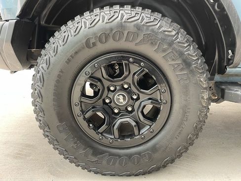 Used 2021 Ford Bronco First Edition image 21