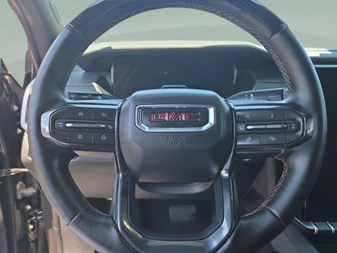 Used 2025 GMC Acadia AT4 w/ Super Cruise Package AWD/4WD image 10