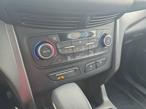 Used 2018 Ford Escape SE w/ SE Sync 3 Package AWD/4WD image 22