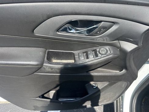 Used 2018 Chevrolet Traverse LT AWD/4WD image 7