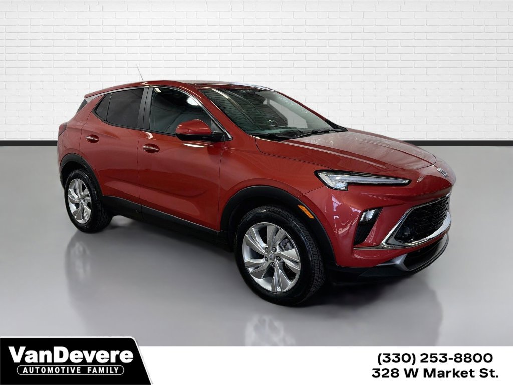 Used 2024 Buick Encore GX Preferred AWD/4WD image 1