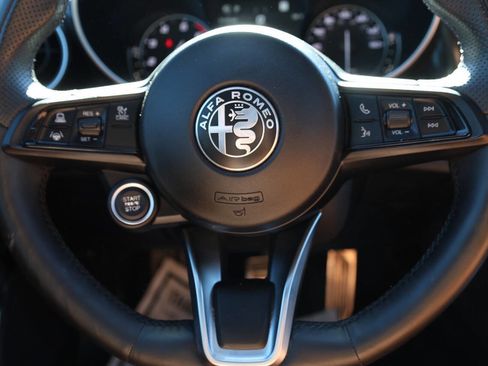 Used 2022 Alfa Romeo Giulia Ti image 18