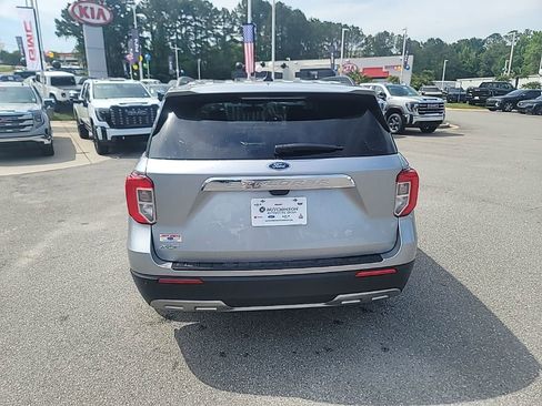Used 2024 Ford Explorer XLT w/ Equipment Group 202A RWD image 6