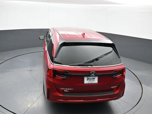 Certified 2025 Honda Odyssey Touring image 42