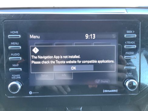 Used 2022 Toyota Camry LE image 21