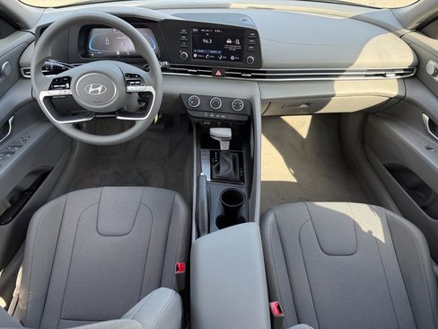 New 2026 Hyundai Elantra SE image 12