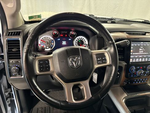 Used 2017 RAM 2500 Laramie w/ Convenience Group image 19